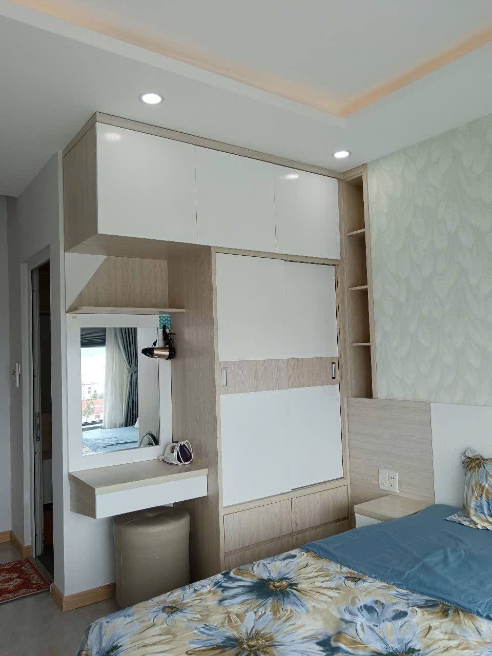 For rent, 2-room apartment — 4