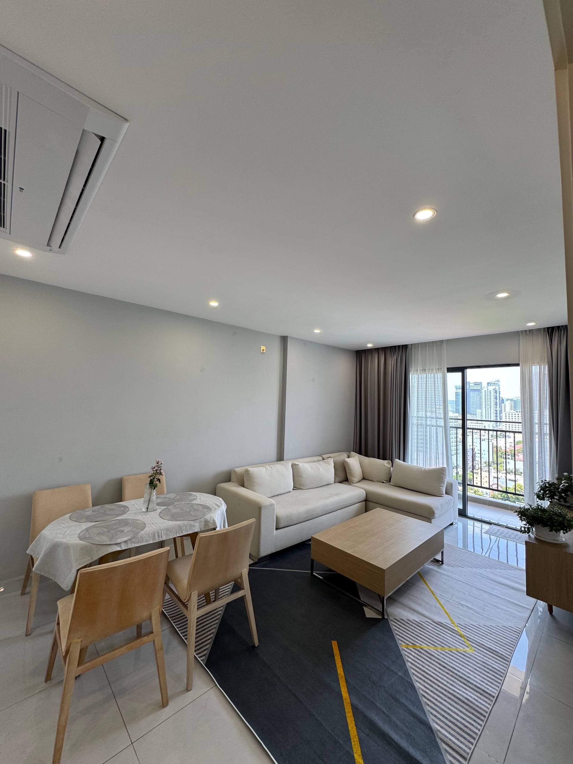 2 BR Apt
