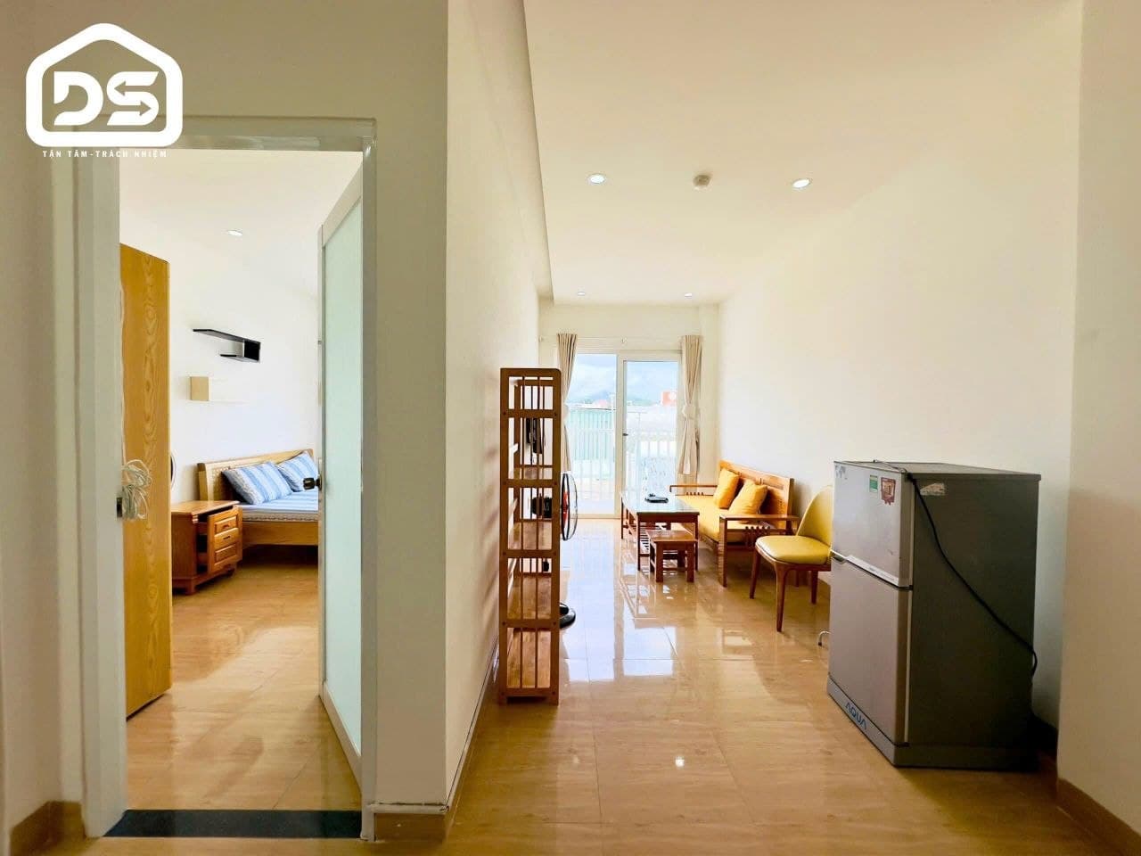 For rent, 1-bedroom apartment — 5