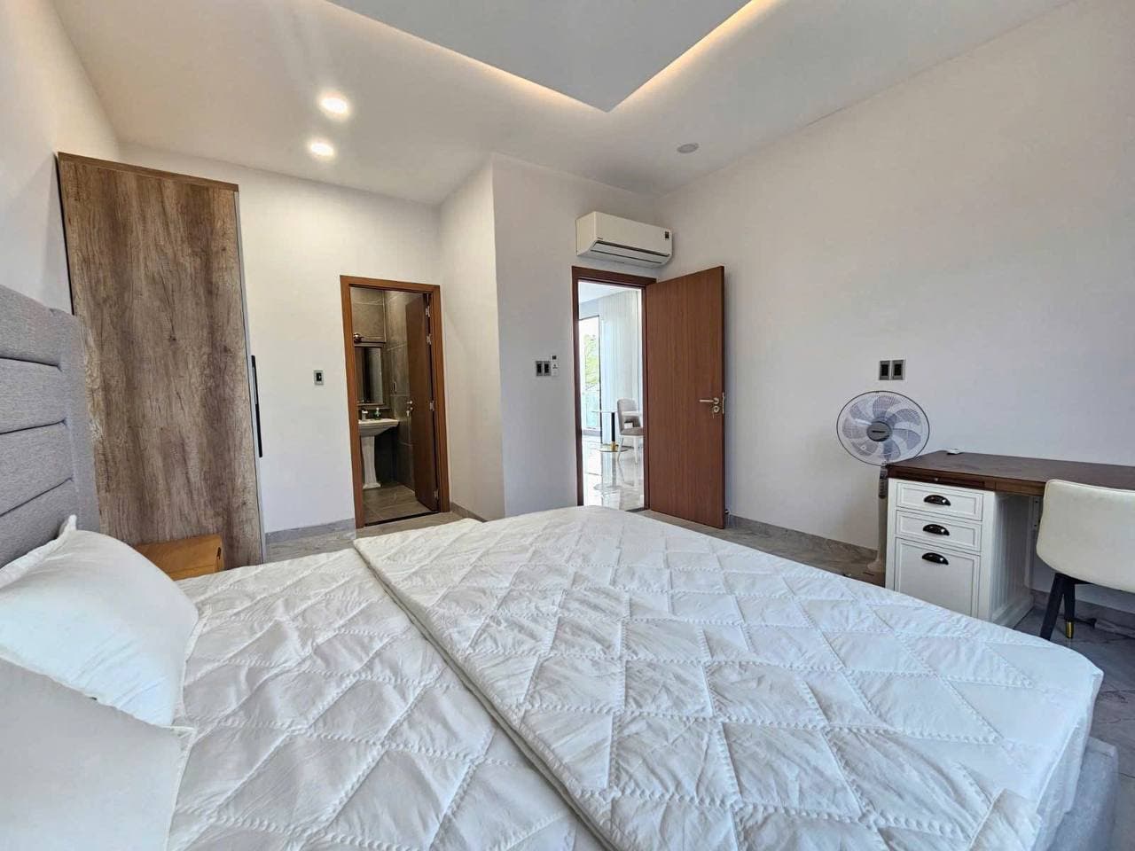 Villa — 5