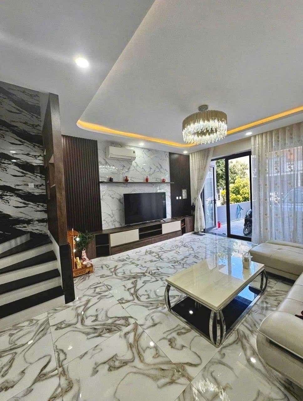 Villa — 5
