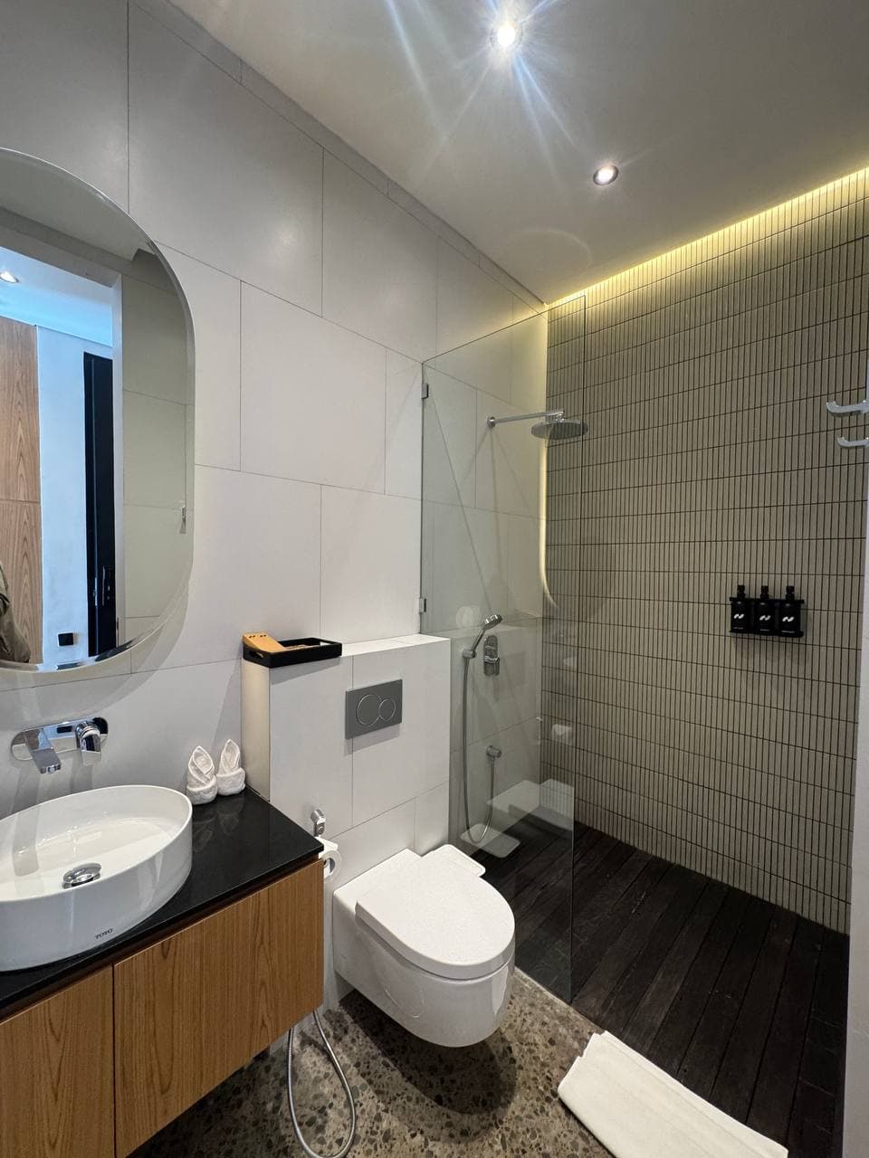 For rent: 1-bedroom apartment — 5