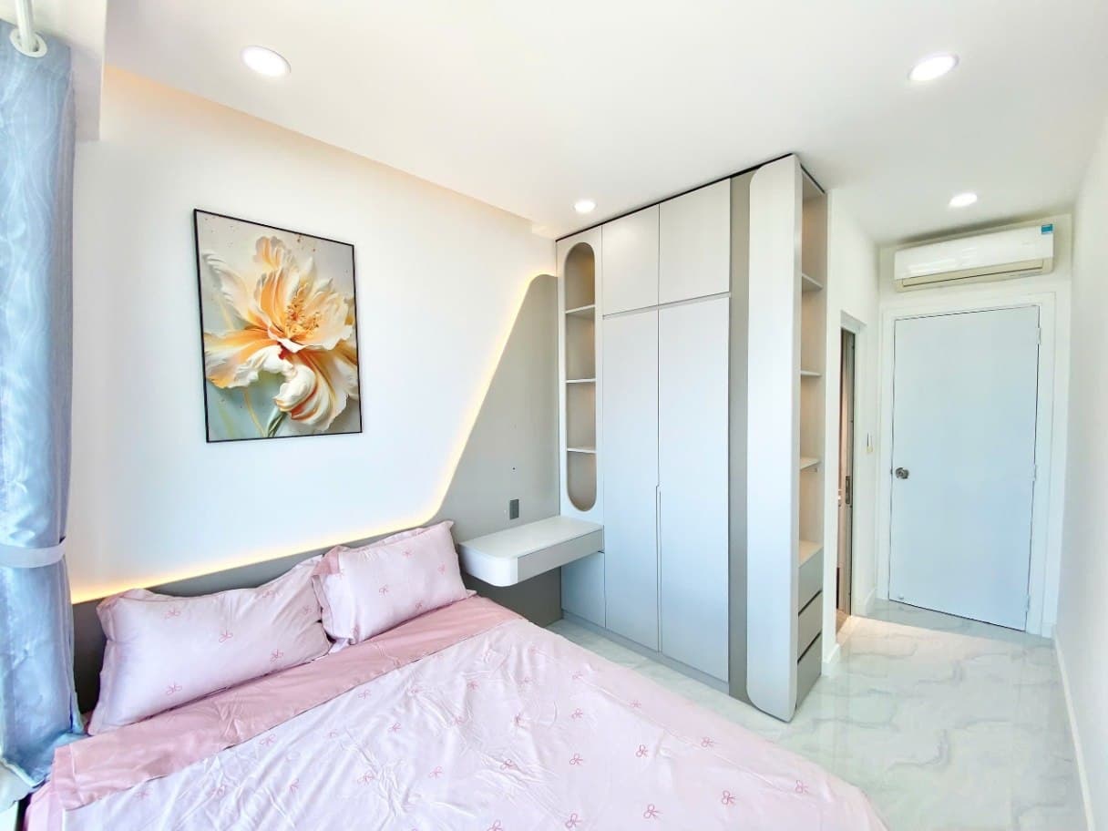 2 BR Apt — 5