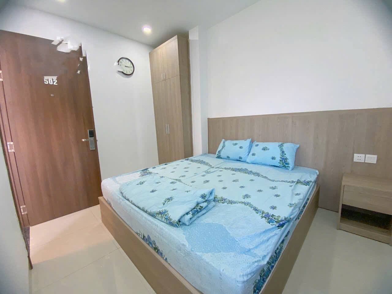 2 BR Apt — 5