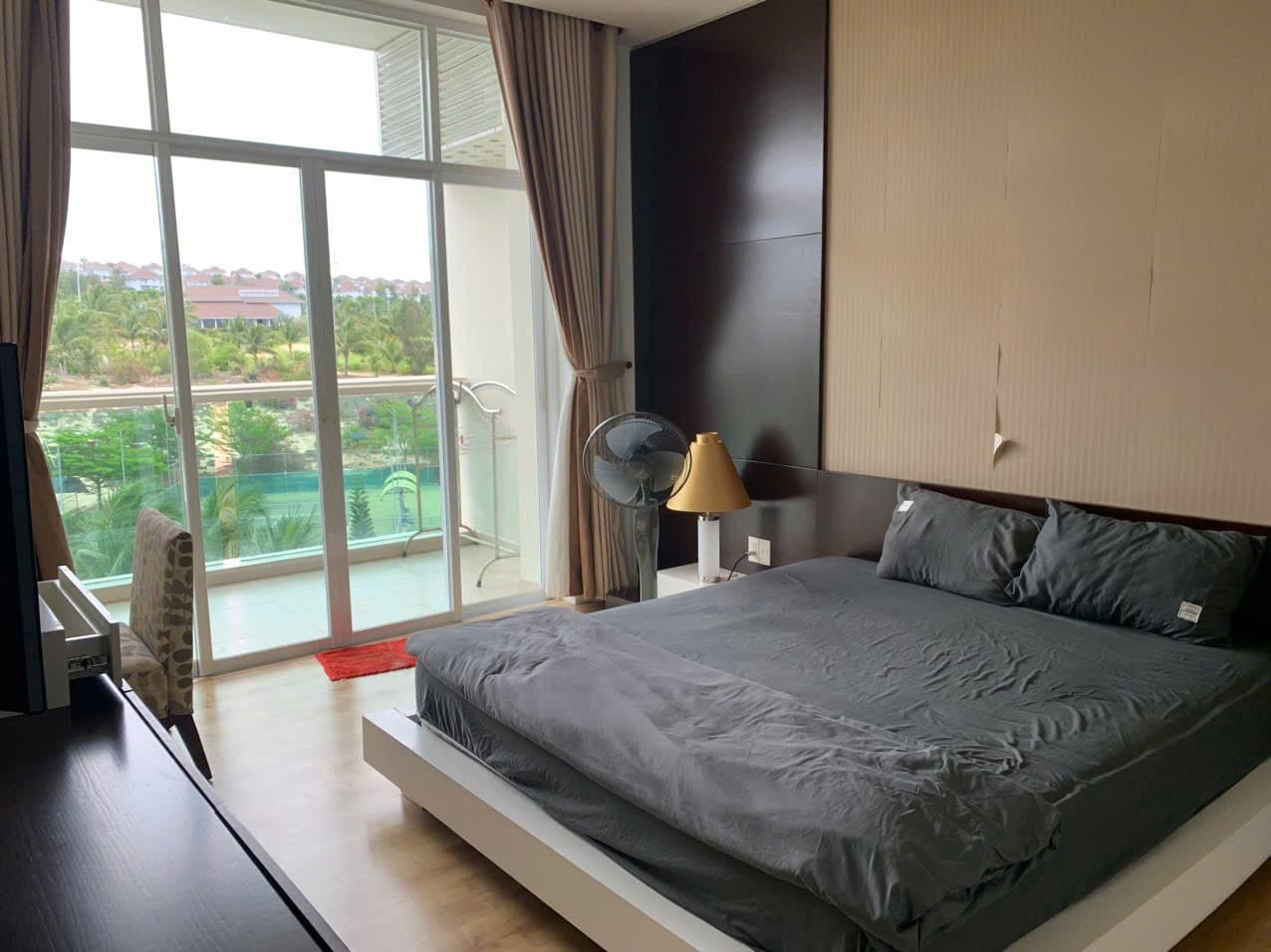 For rent: 1-bedroom apartment — 4