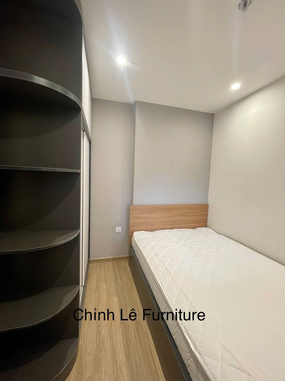 For rent, 2-room apartment — 4