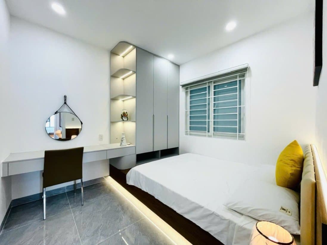 For rent: 2-room apartment — 5