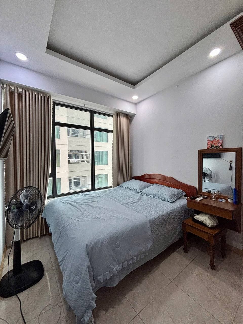 For rent: 2-room apartment — 5