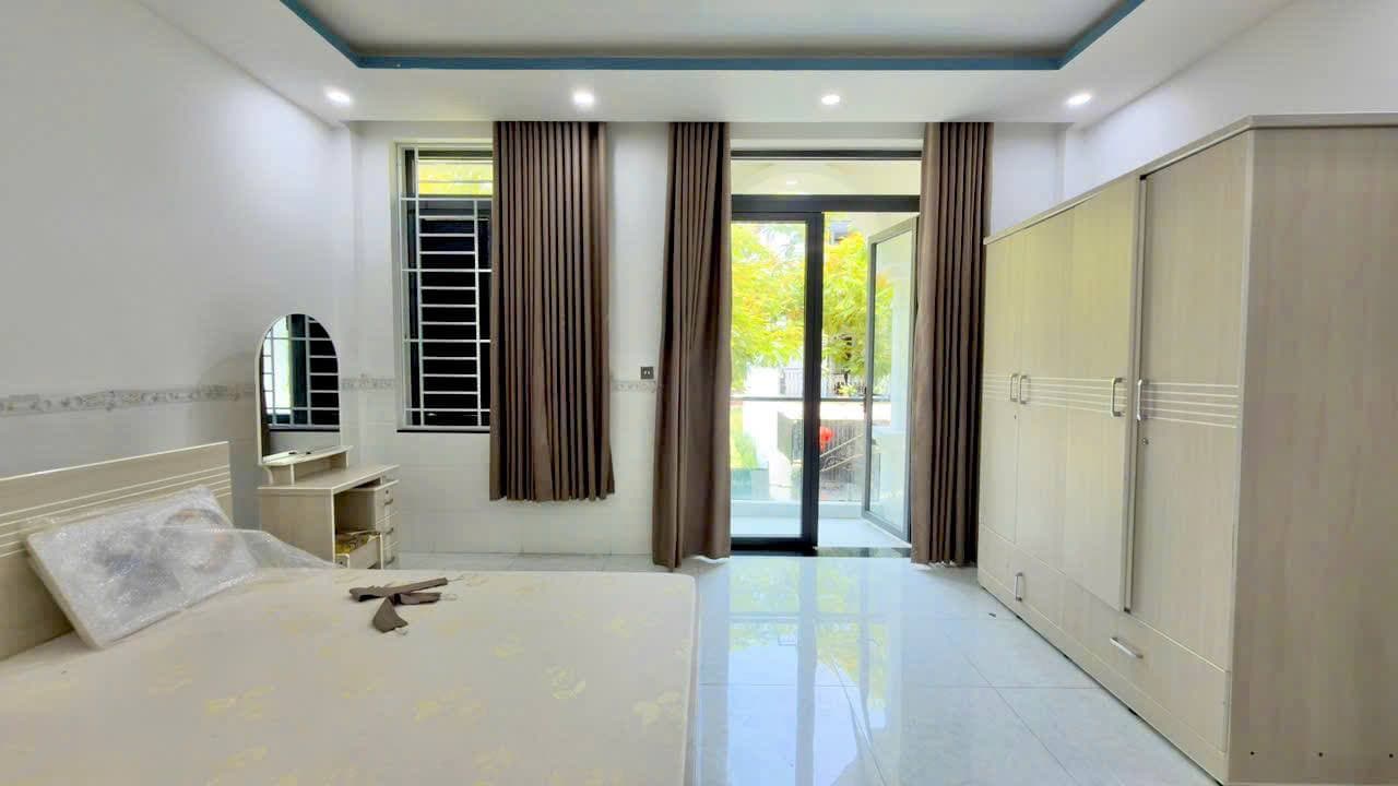 For rent: 1-bedroom apartment — 3