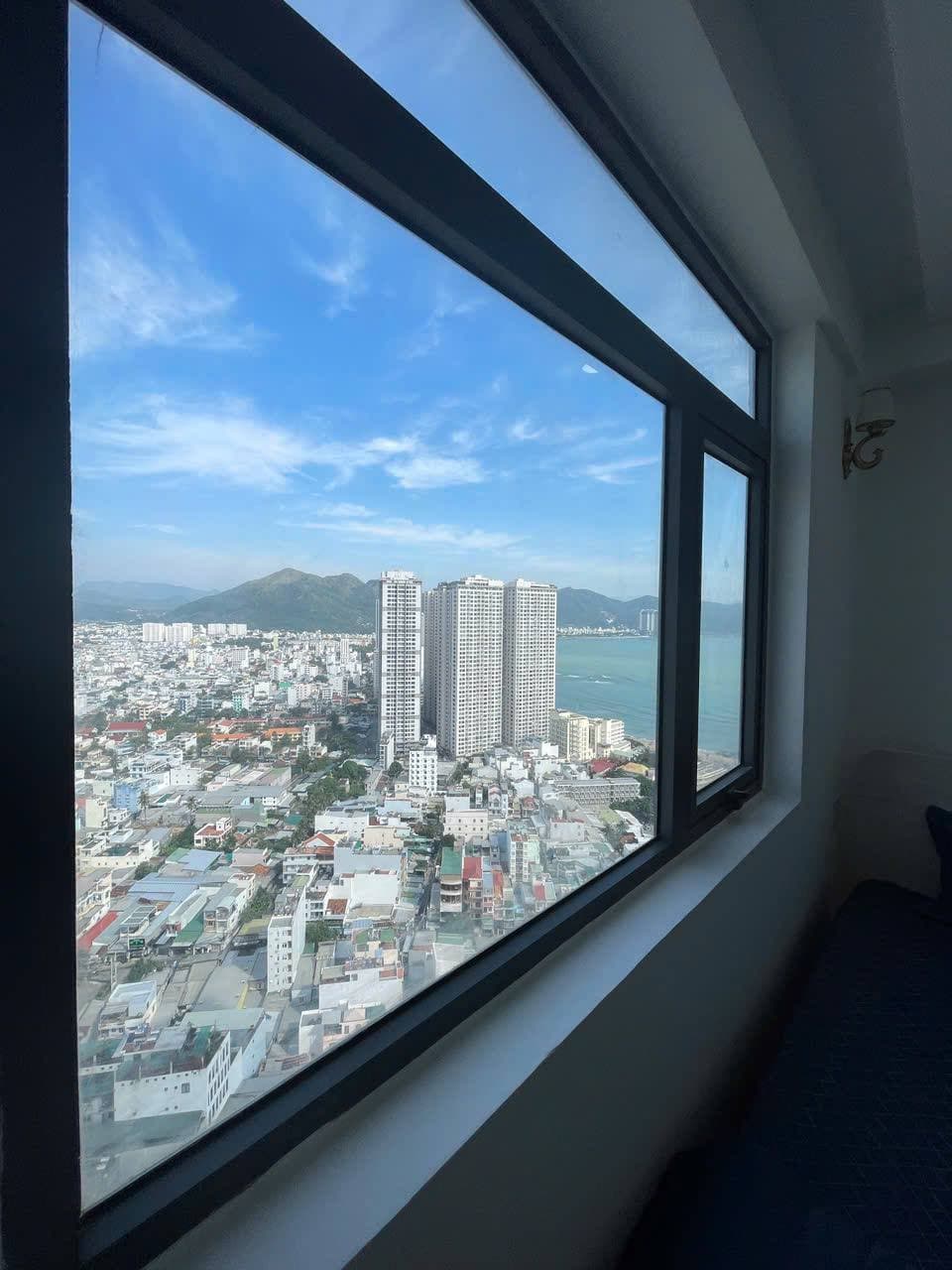 2 BR Apt — 4