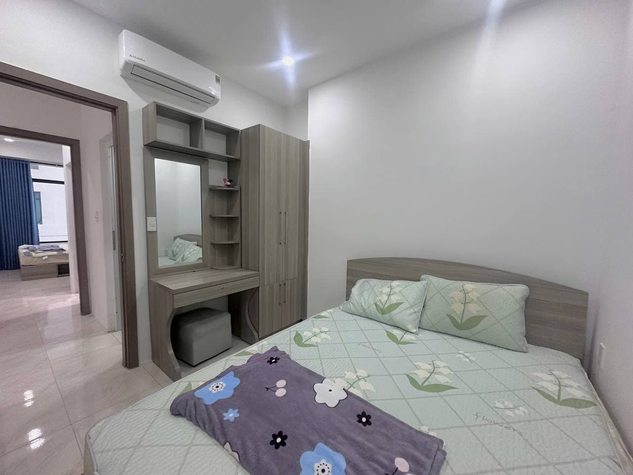 2 BR Apt — 4