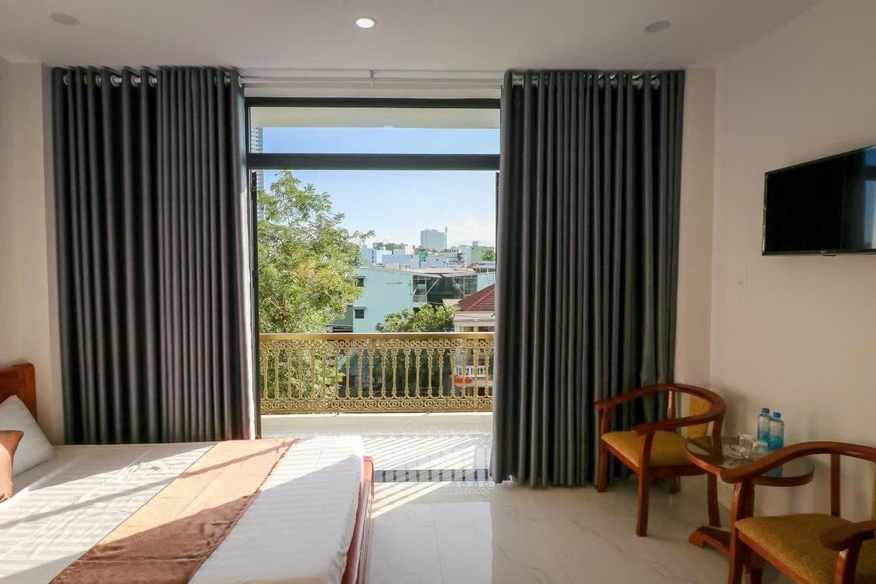 2 BR Apt