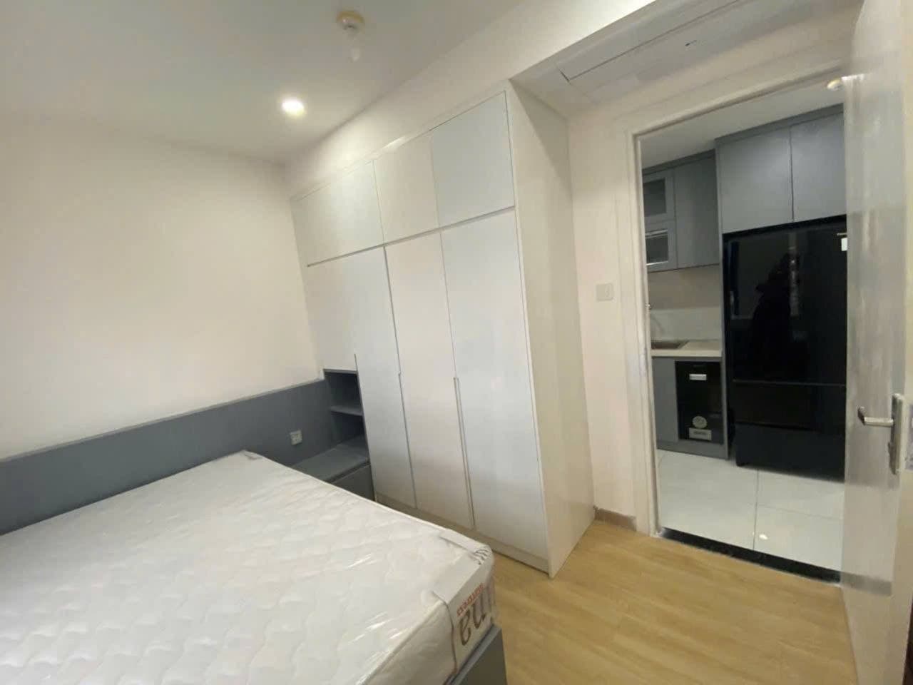 2 BR Apt — 4