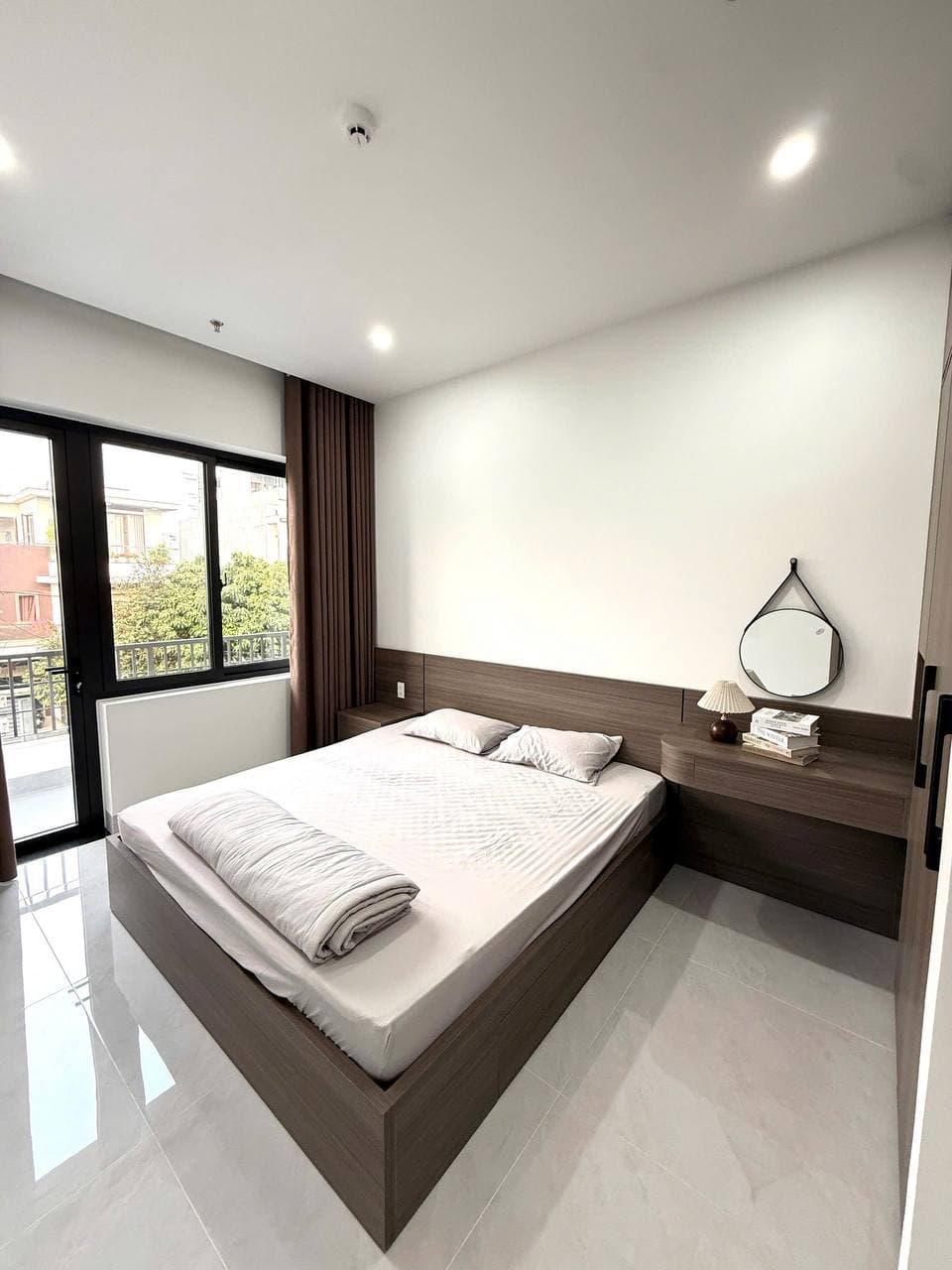 For rent: 1-bedroom apartment — 2