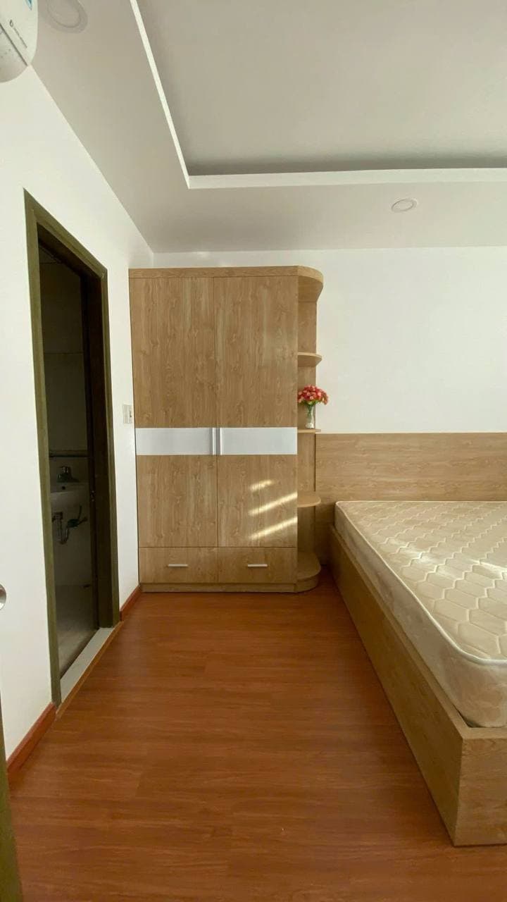 For rent, 2-room apartment — 3