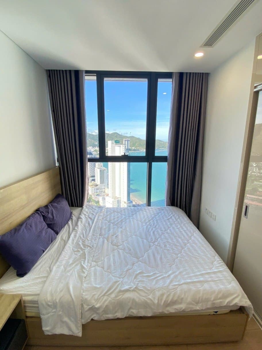 2 BR Apt — 5