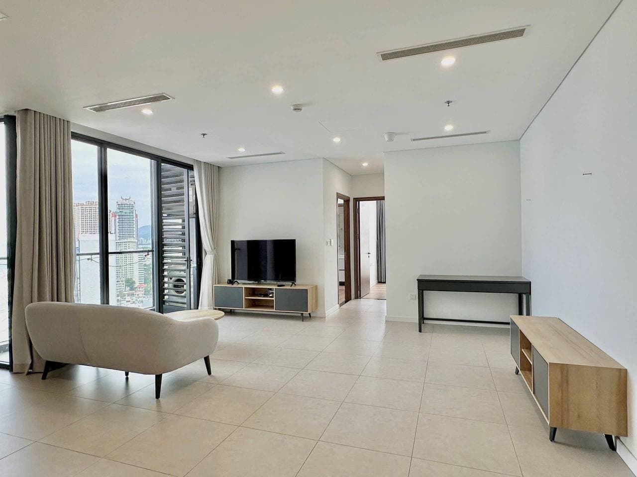 2 BR Apt — 3