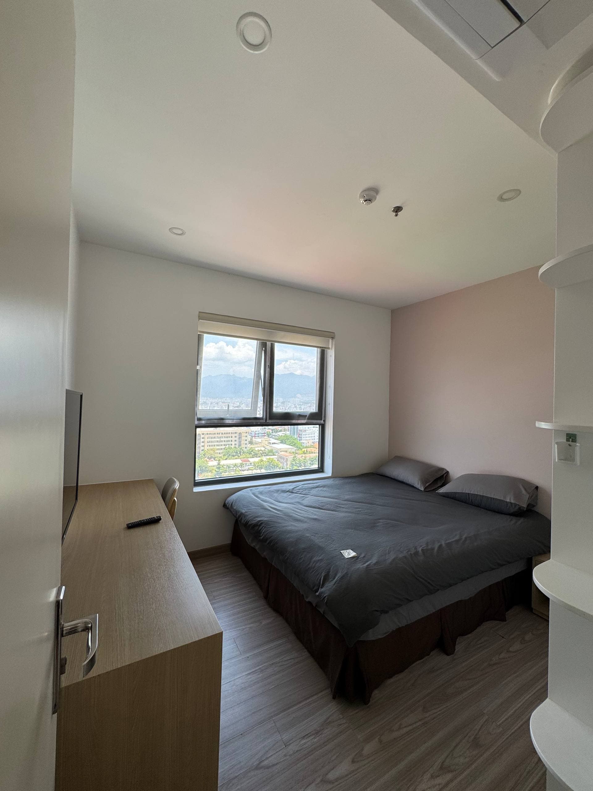 2 BR Apt — 4