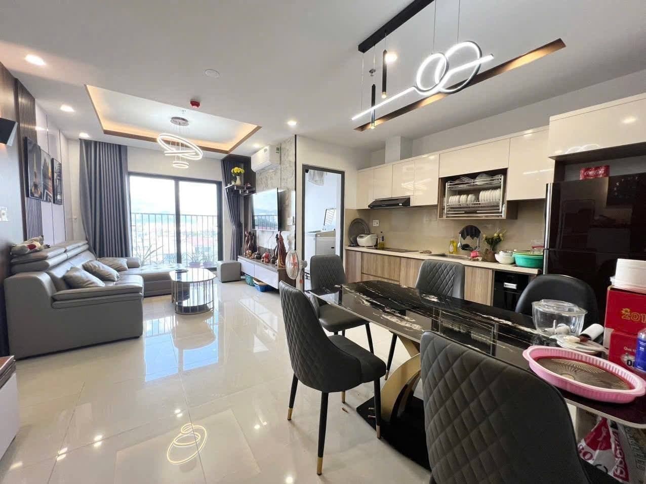 2 BR Apt