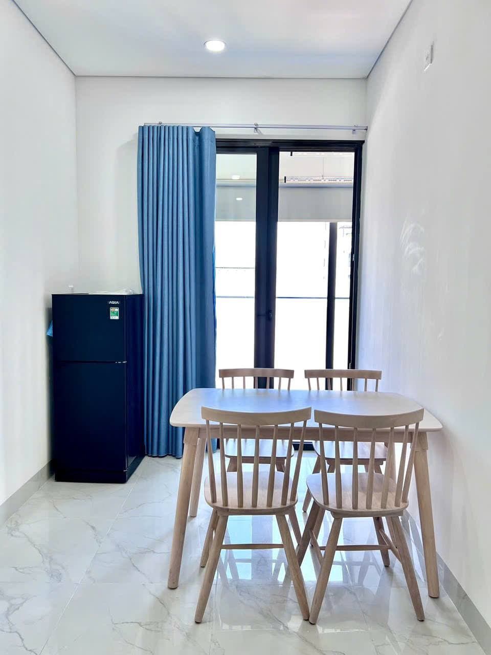 For rent, 1-bedroom apartment — 4