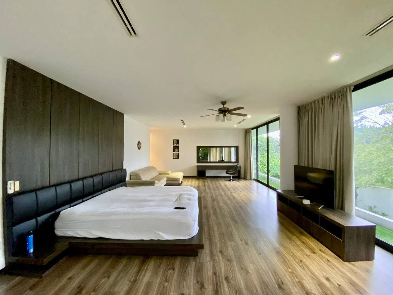 Villa — 5