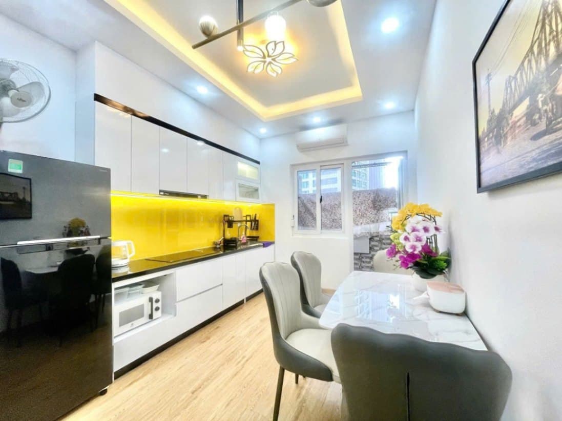 2 BR Apt — 5