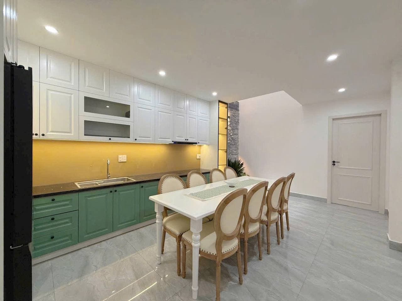 Villa — 4