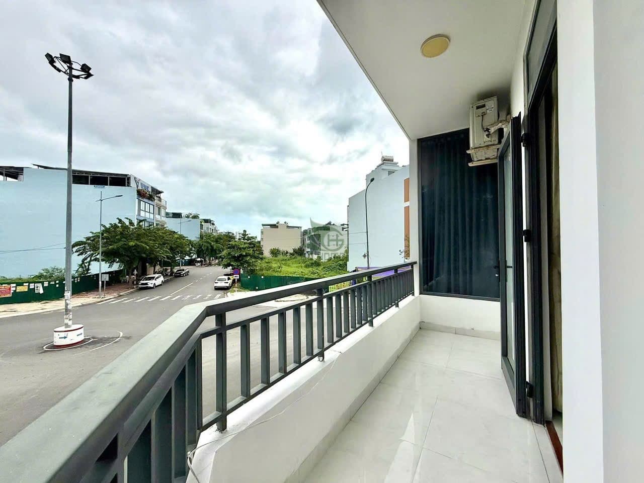 1 BR Apt — 4