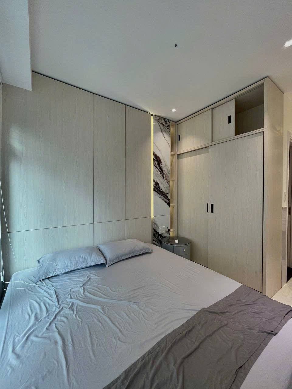2 BR Apt — 5
