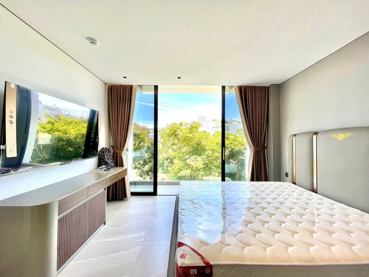 2 BR Apt — 5
