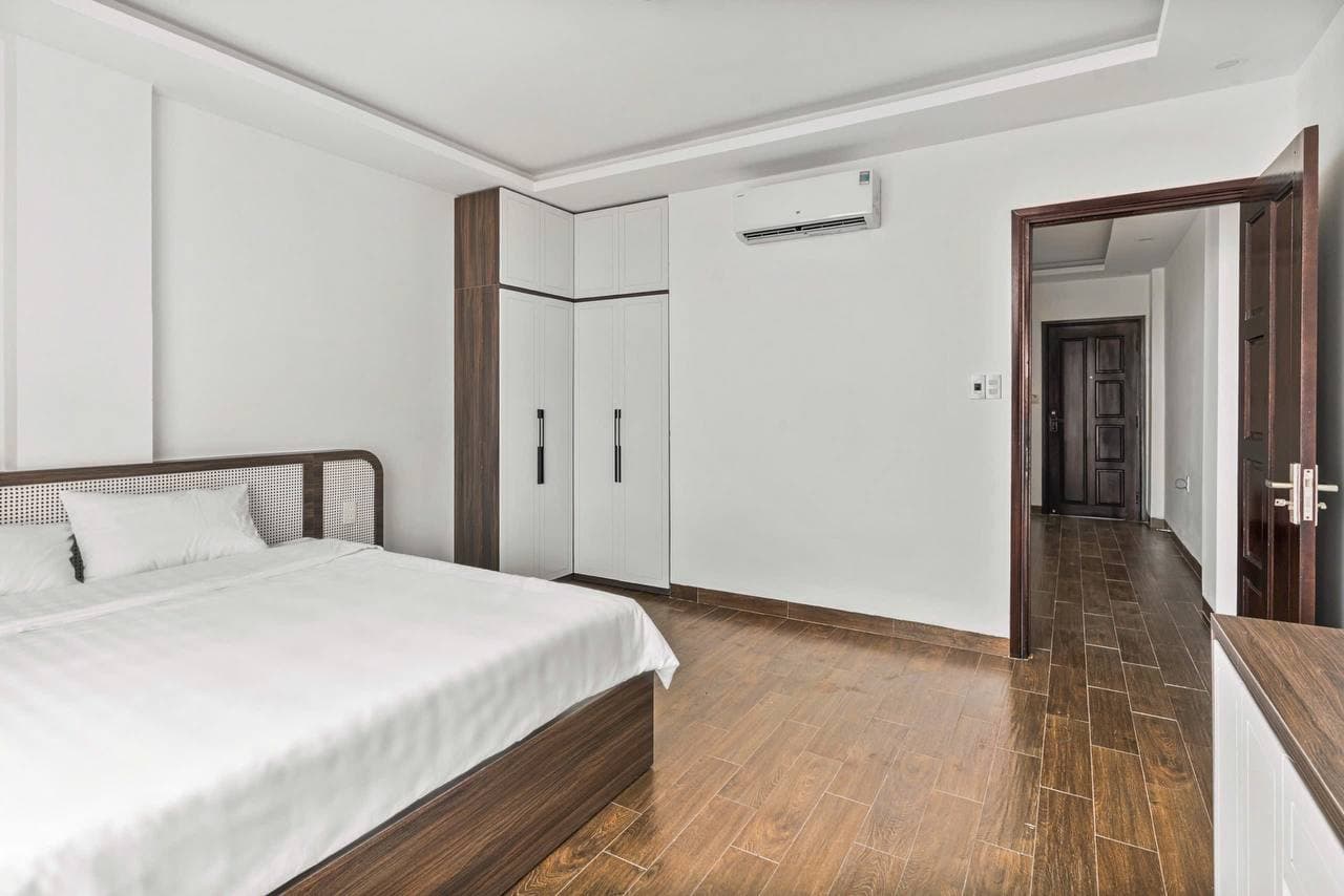 For rent: 1-bedroom apartment — 2