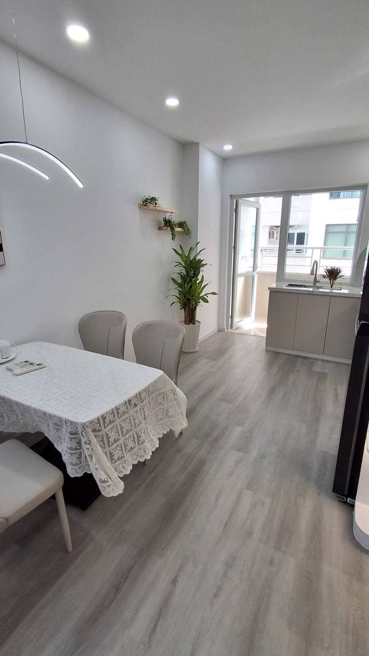 For rent, 2-room apartment — 2