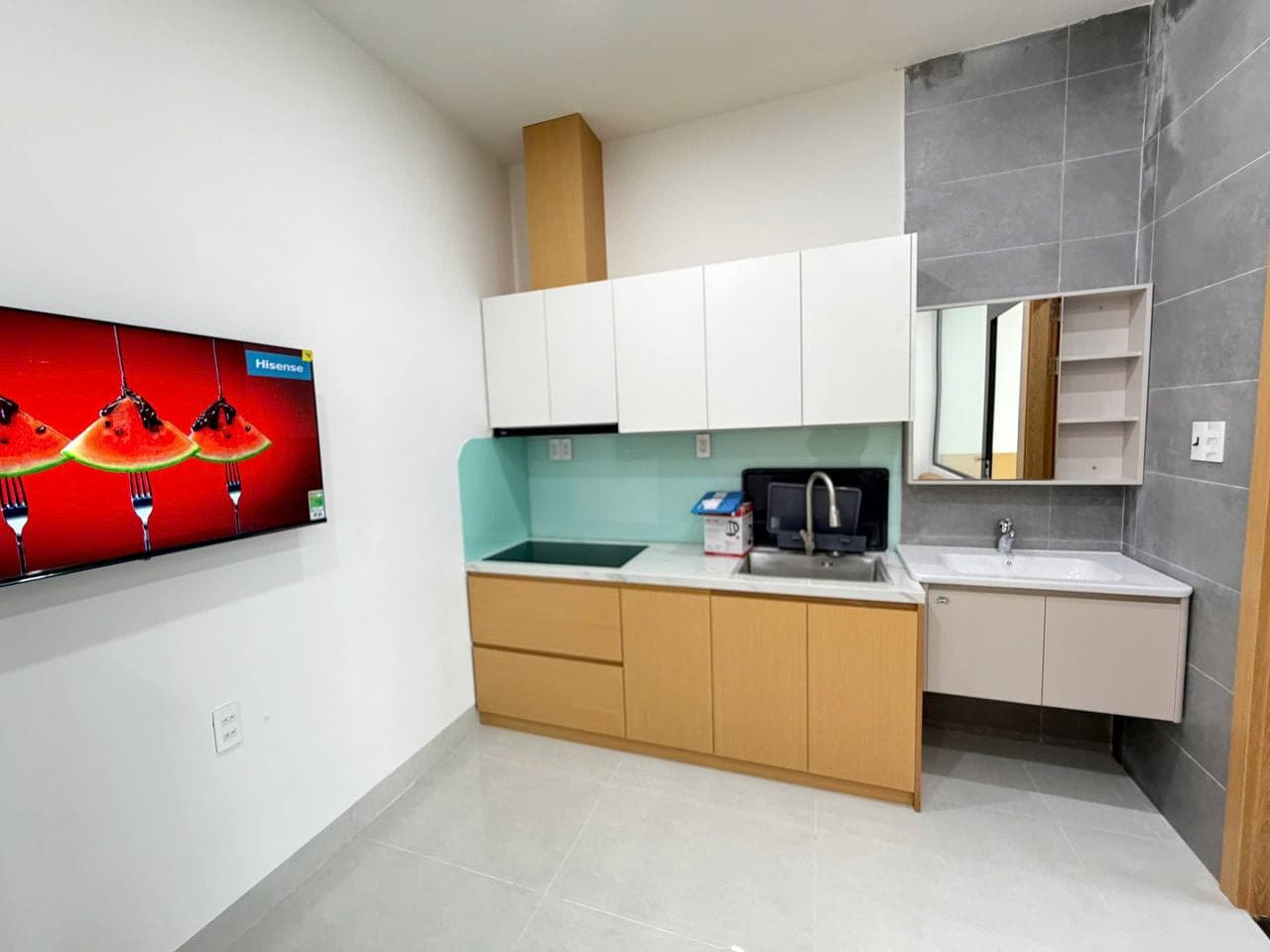 For rent: 1-bedroom apartment — 3
