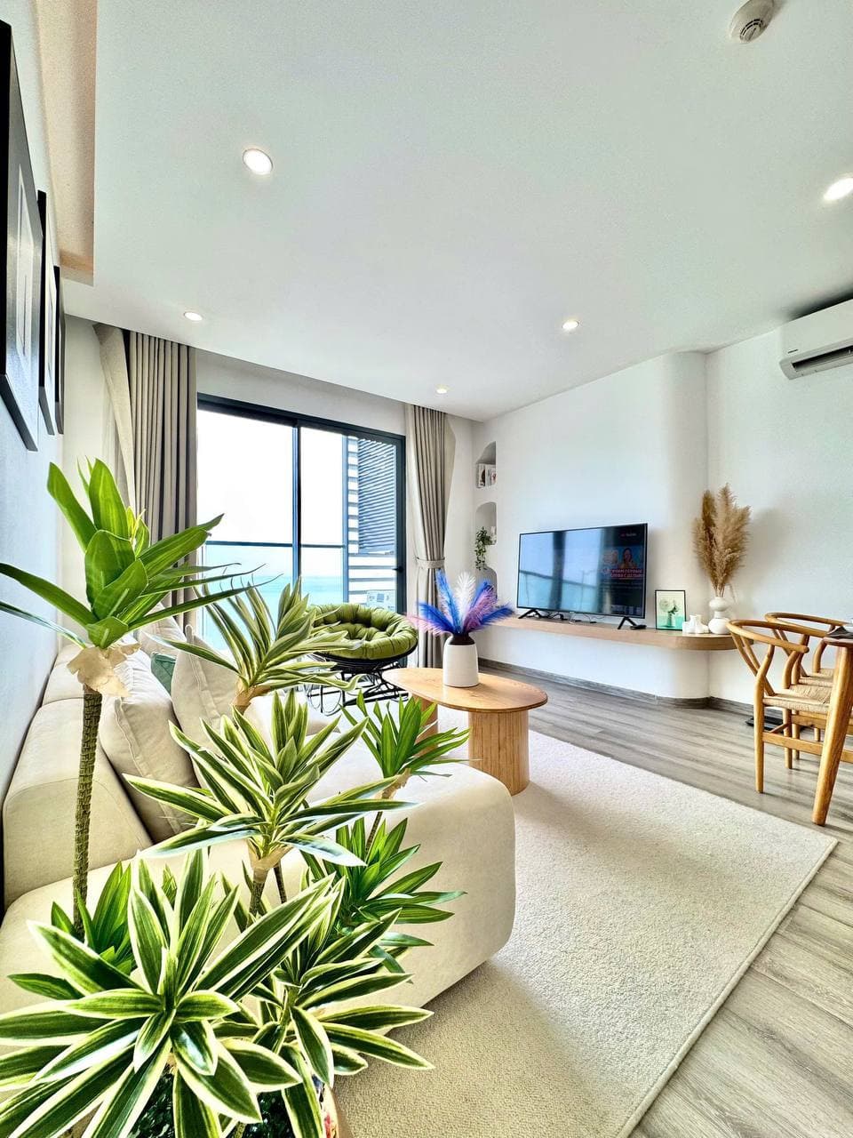 2 BR Apt — 2