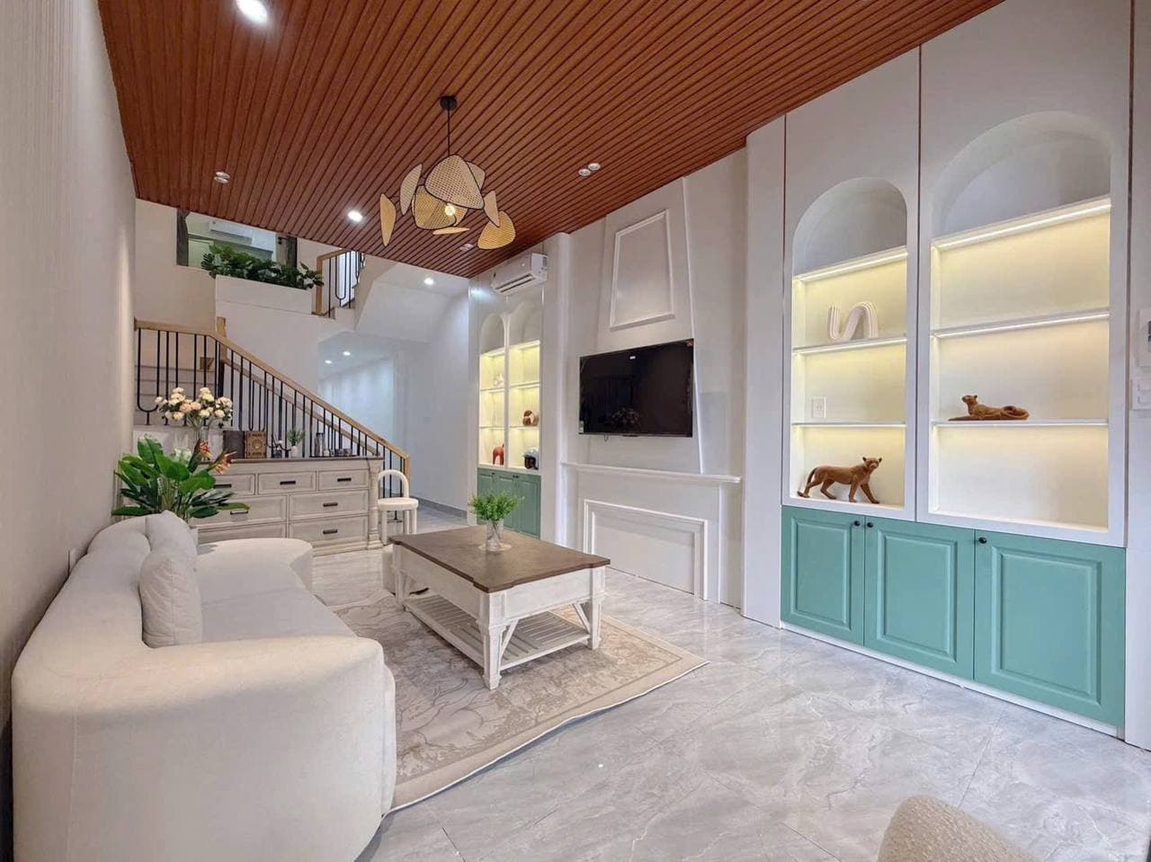 Villa — 3