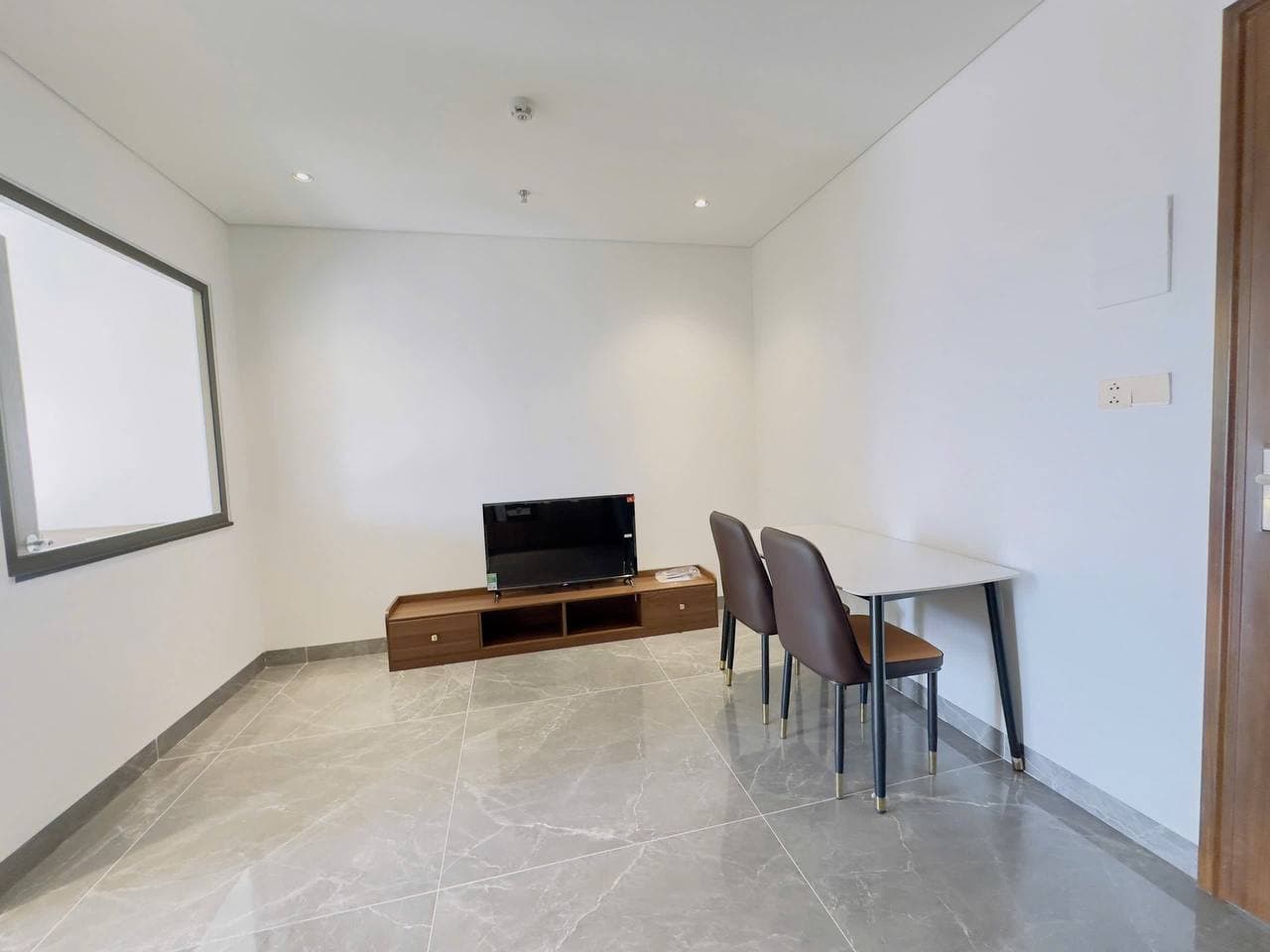 1 BR Apt — 5