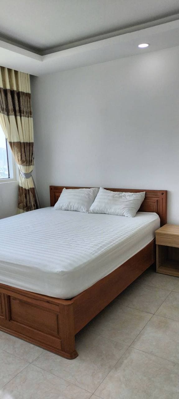 2 BR Apt