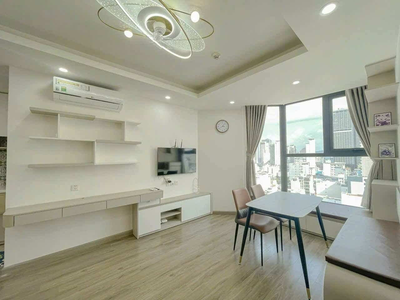 2 BR Apt