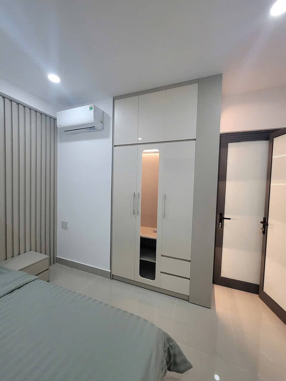 2 BR Apt — 4