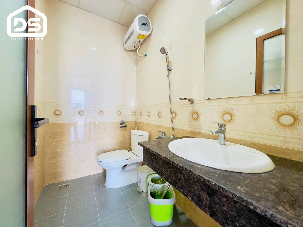 1 BR Apt — 4