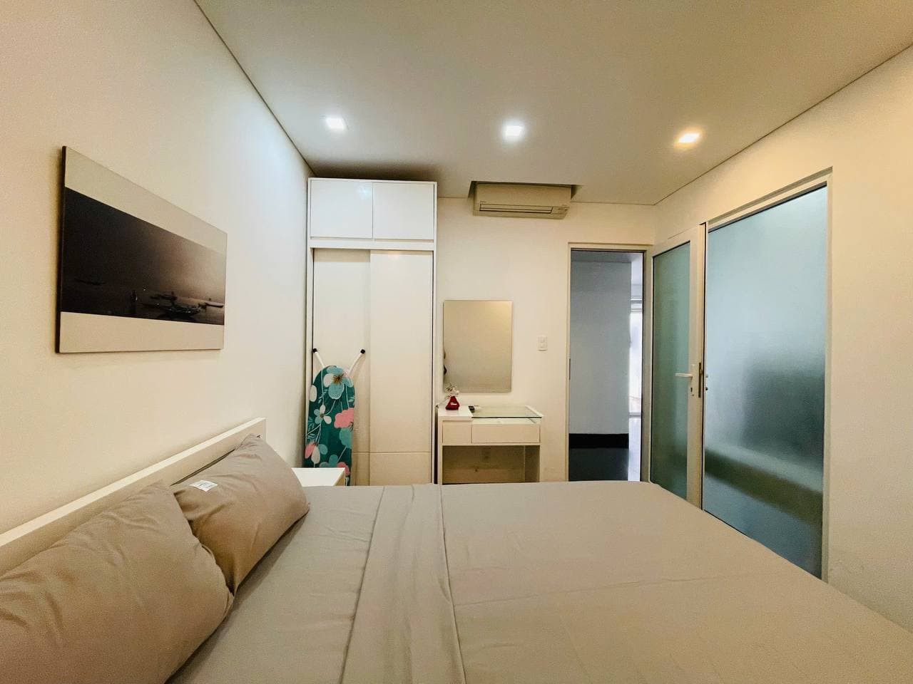 For rent, 2-room apartment — 3