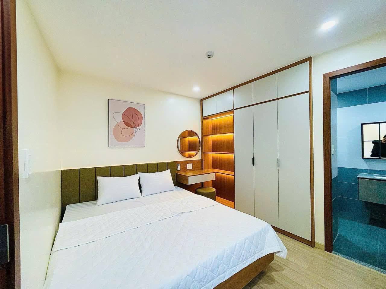 2 BR Apt — 4