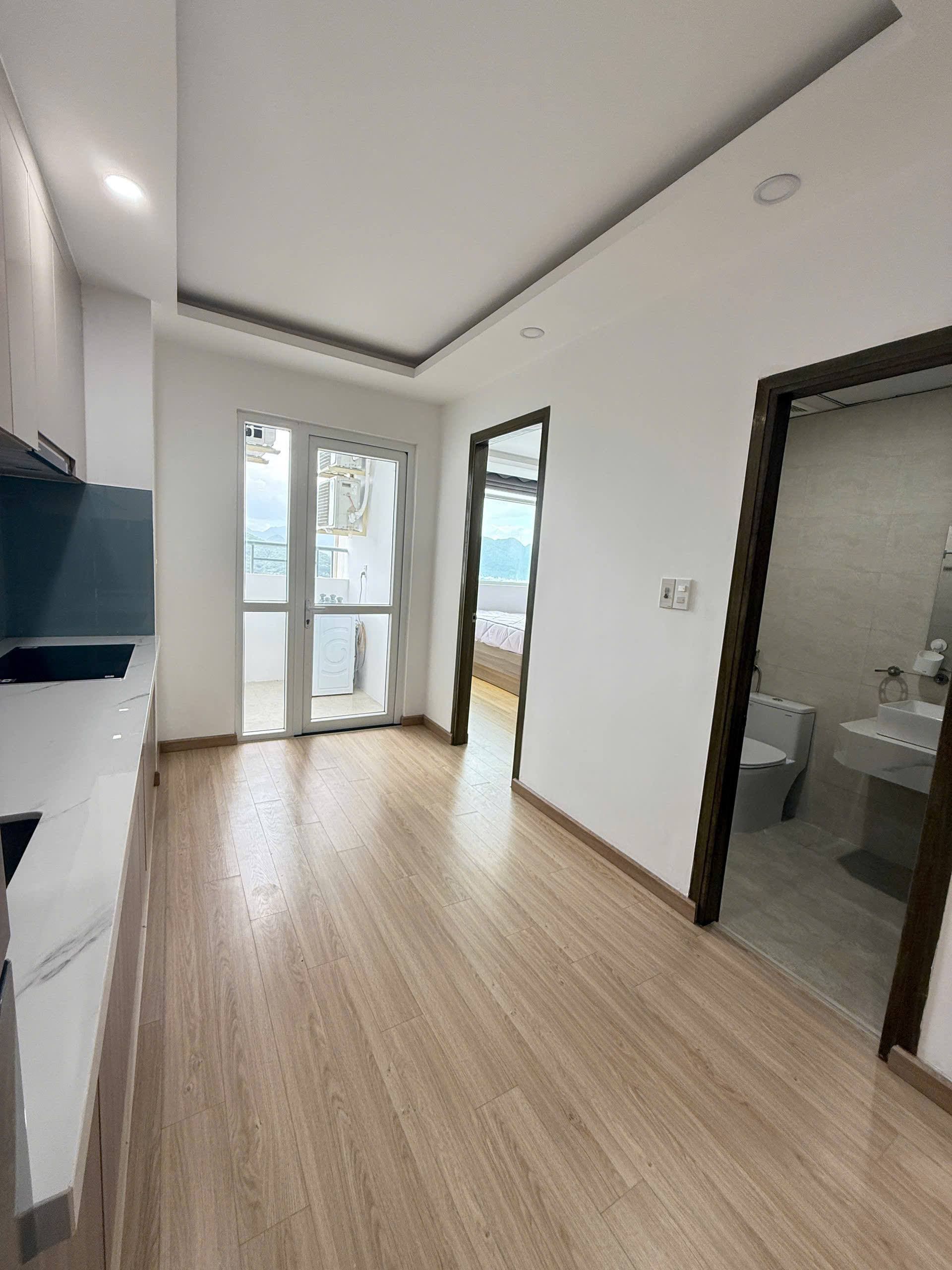 2 BR Apt — 4