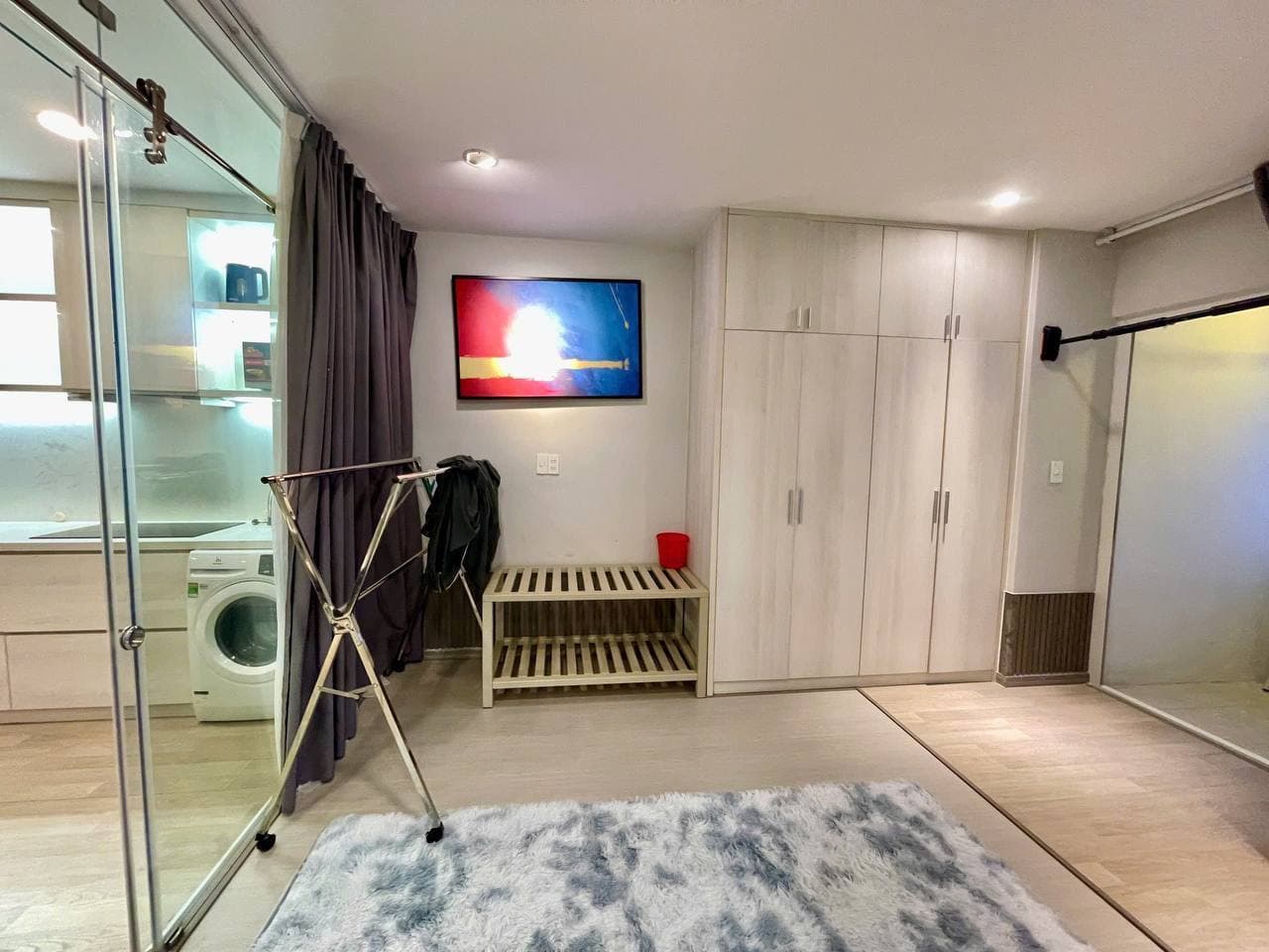 For rent: 1-bedroom apartment — 3