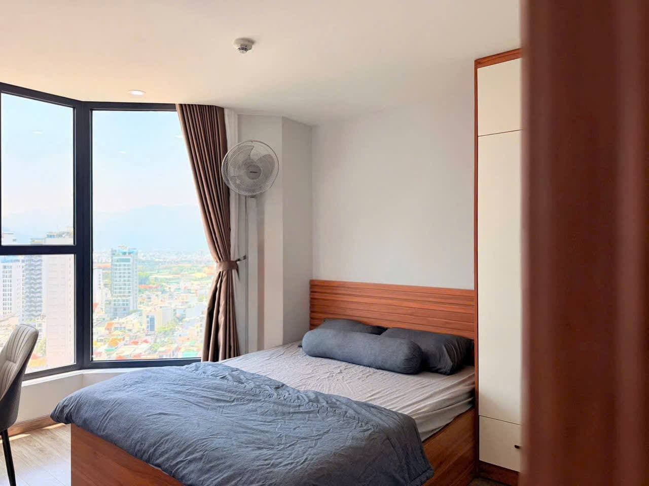 2 BR Apt — 4
