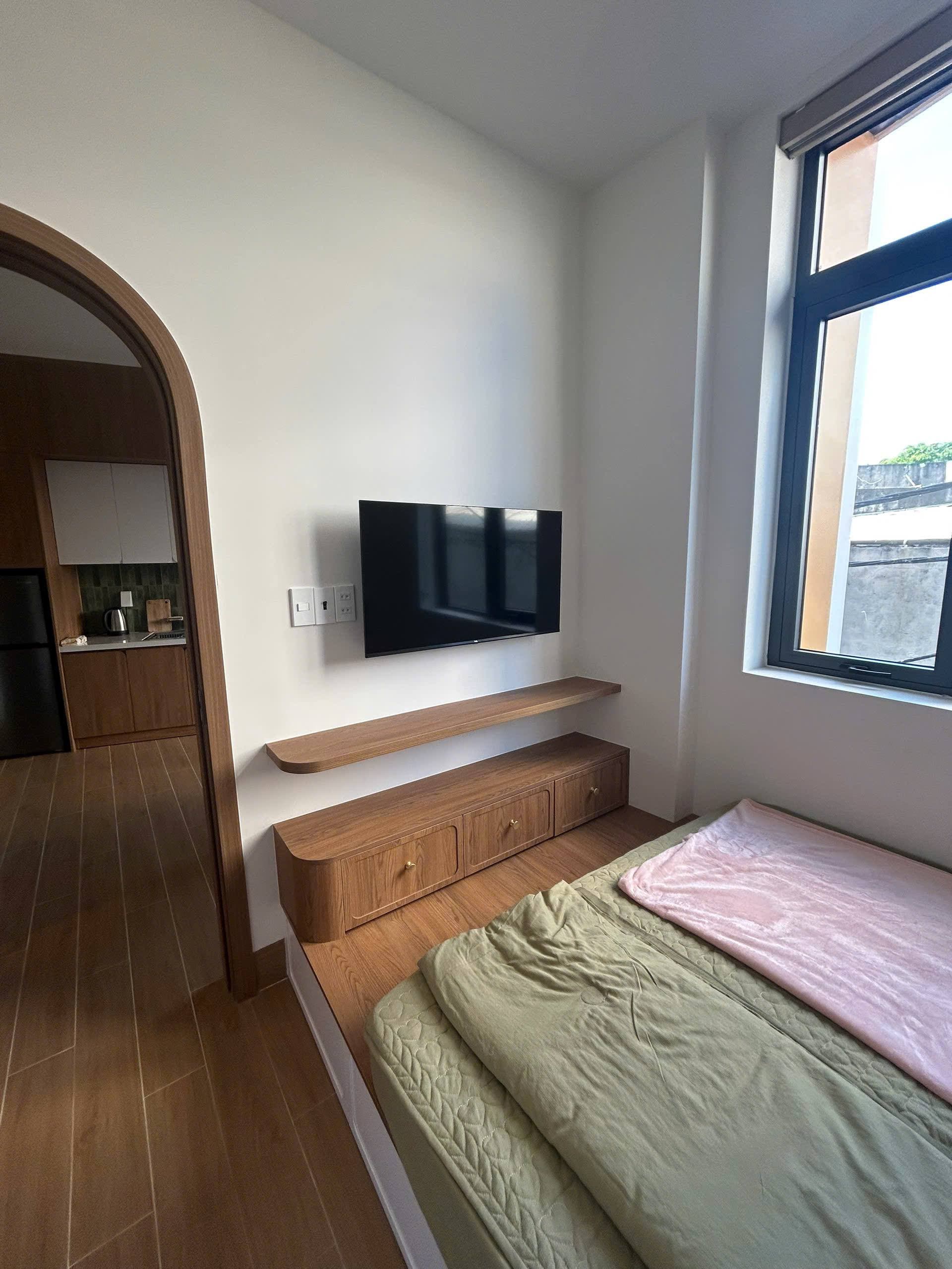1 BR Apt — 3
