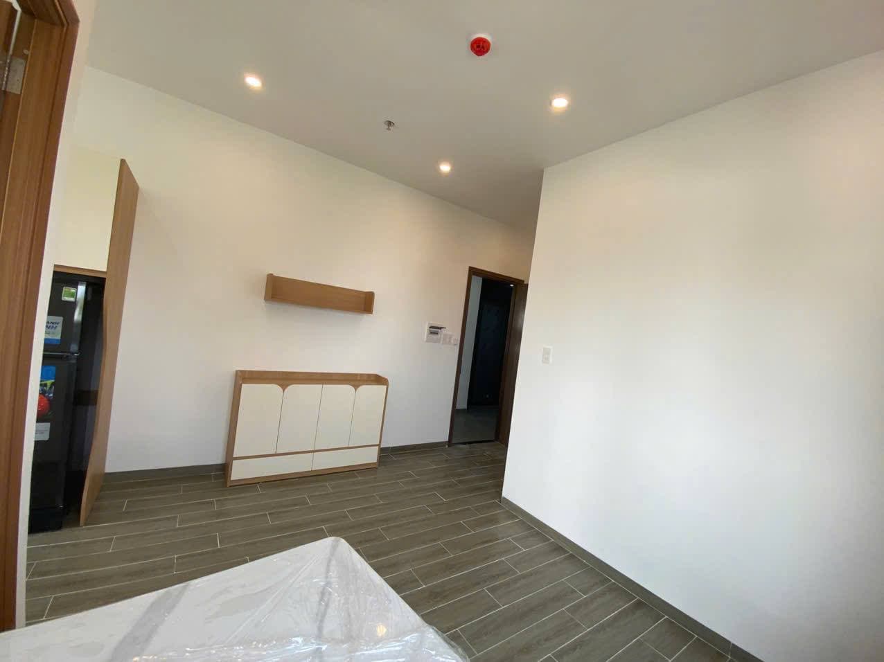 1 BR Apt — 2