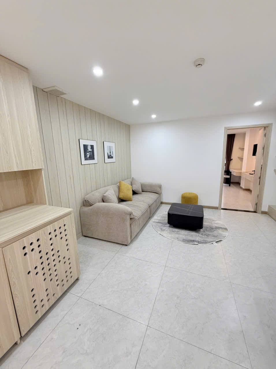 1 BR Apt — 4