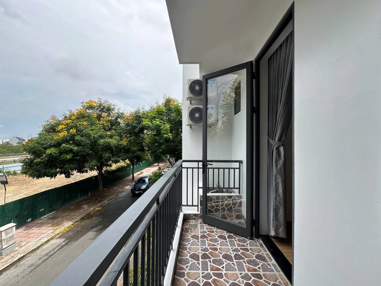 1 BR Apt — 3