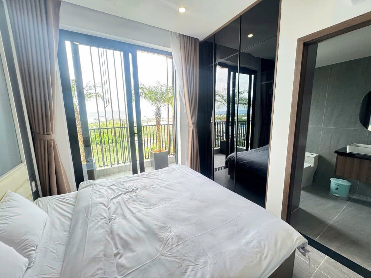 1 BR Apt — 4